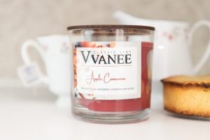 Vela Aromática Apple Cinnamon (Maçã com Canela)